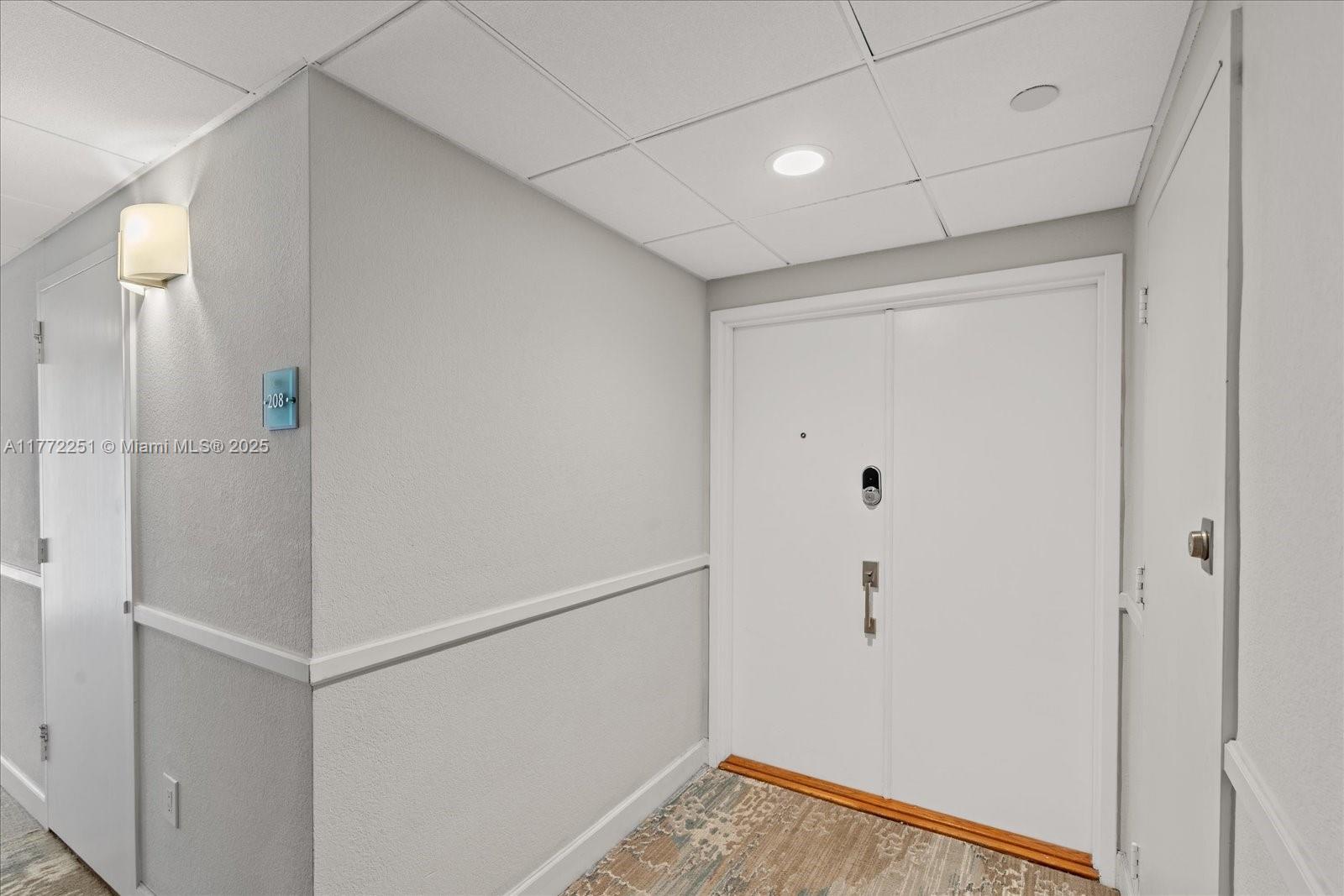 155 Ocean Ln Drive, Unit 208 Key Biscayne, FL 33149 - Photo 26 of 34 a view of a hallway