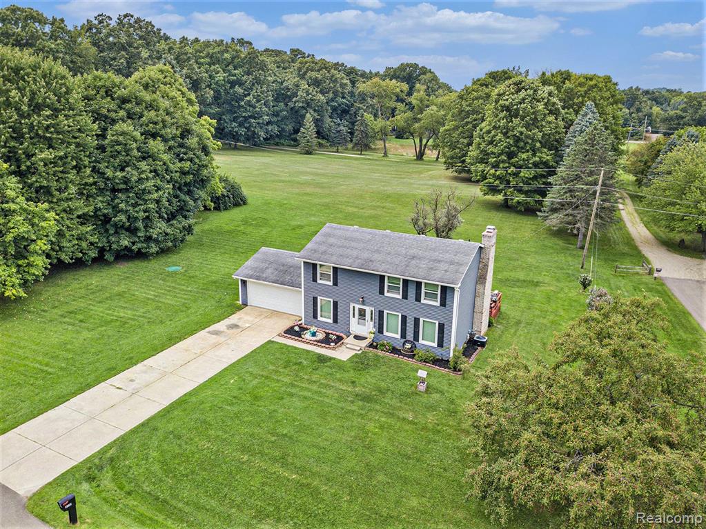 3510 Lantern View Howell, MI 48843 - Photo 3 of 25