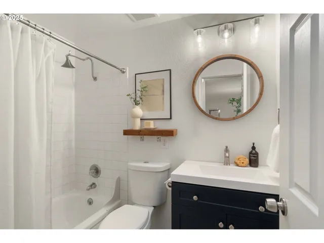 $475,000 | 3958 Northeast Laura Street, Hillsboro, OR 97124