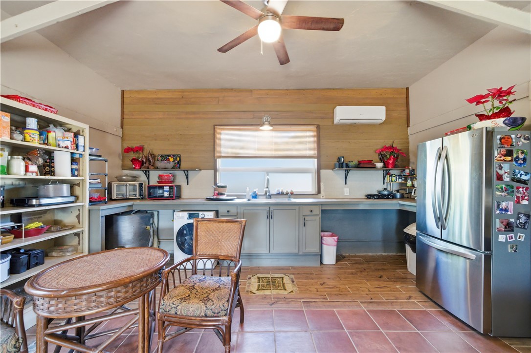 10887 Duncan Road Yucca, AZ 86438 - Photo 15 of 43 Kitchen