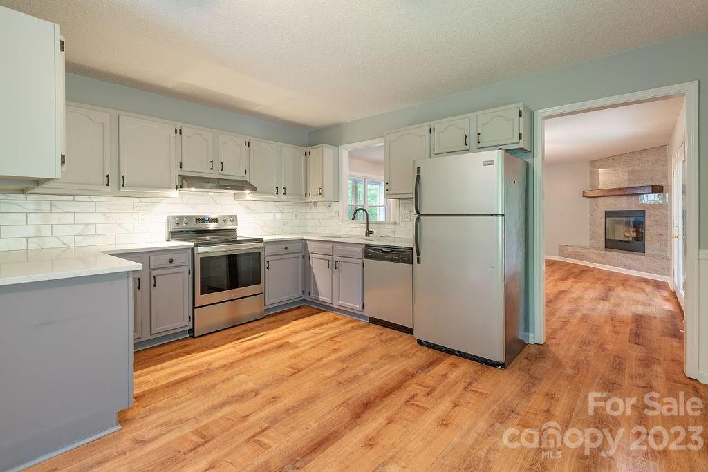 41 Bear Trail Fairview, NC 28730 - Photo 7 of 29