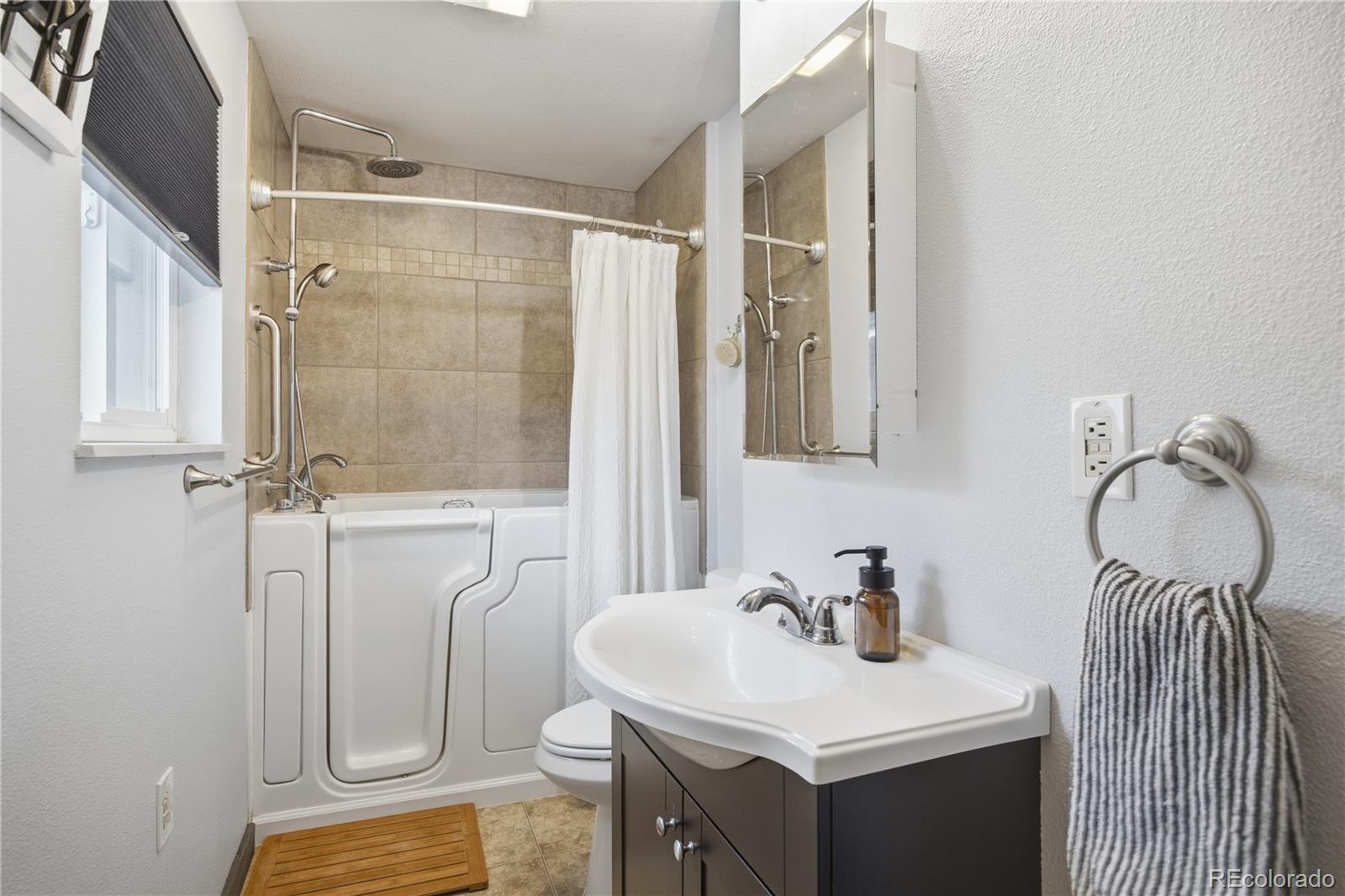 710 4th Street Bennett, CO 80102 - Photo 17 of 35