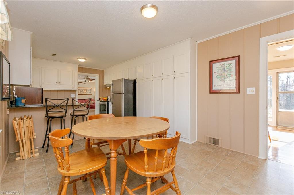 1703 Sherwood Road Lexington, NC 27292 - Photo 9 of 27 Gallery Image 9
