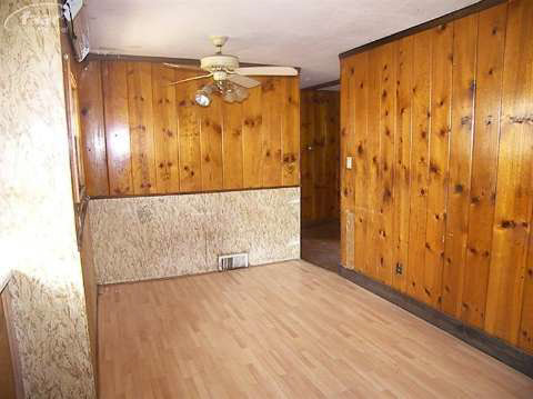 3241 North Linden Road Flint, MI 48504 - Photo 6 of 9 20211401-5.JPG