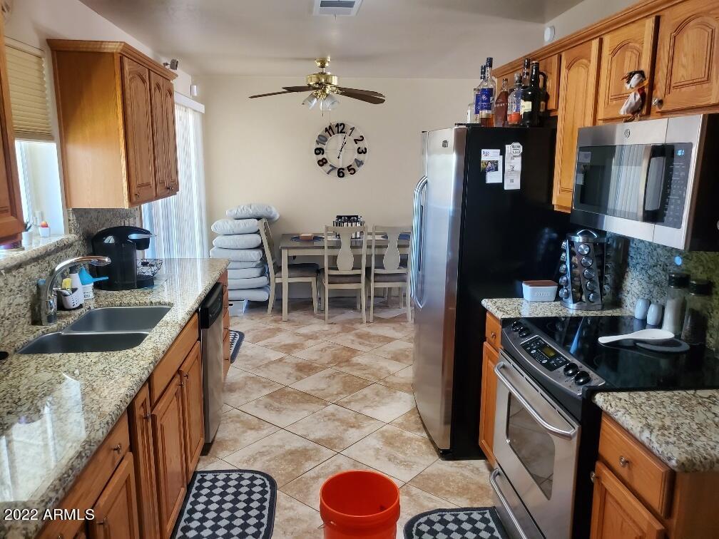 10814 West El Capitan Circle Sun City, AZ 85351 - Photo 9 of 23 20220917_130140_resized