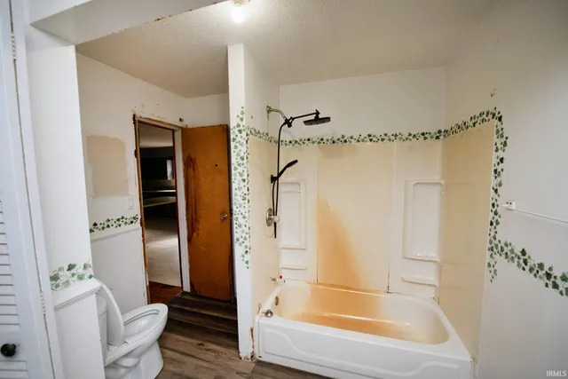 $209,900 | 8615 West State Road, Rossville, IN 46065