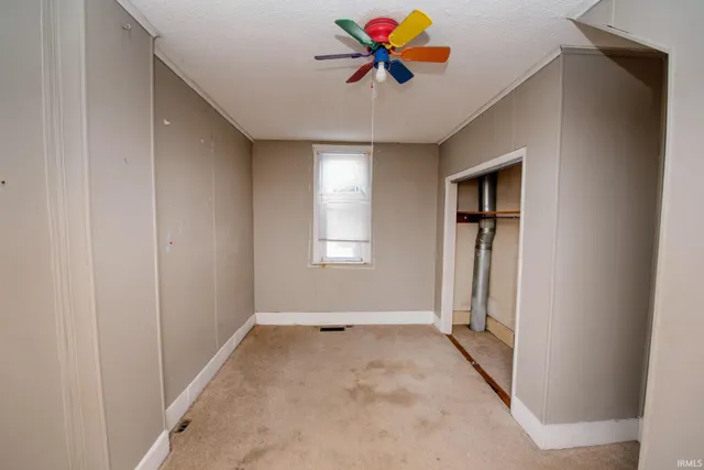 $209,900 | 8615 West State Road, Rossville, IN 46065