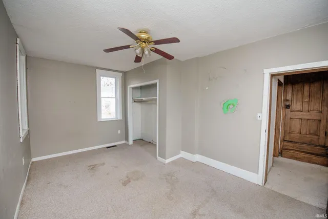 $209,900 | 8615 West State Road, Rossville, IN 46065