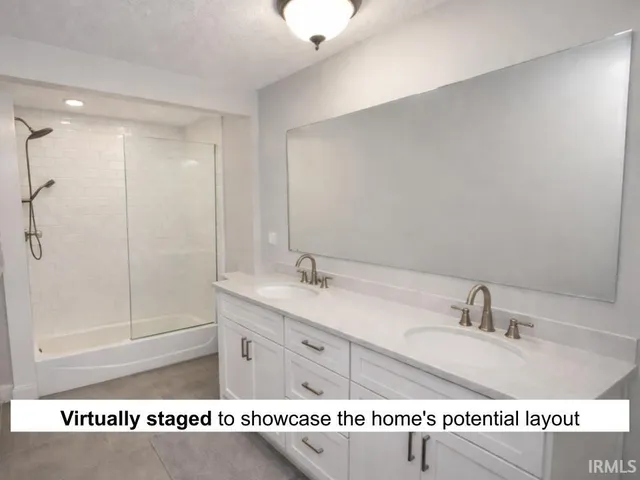 $209,900 | 8615 West State Road, Rossville, IN 46065