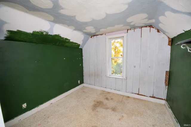 $209,900 | 8615 West State Road, Rossville, IN 46065