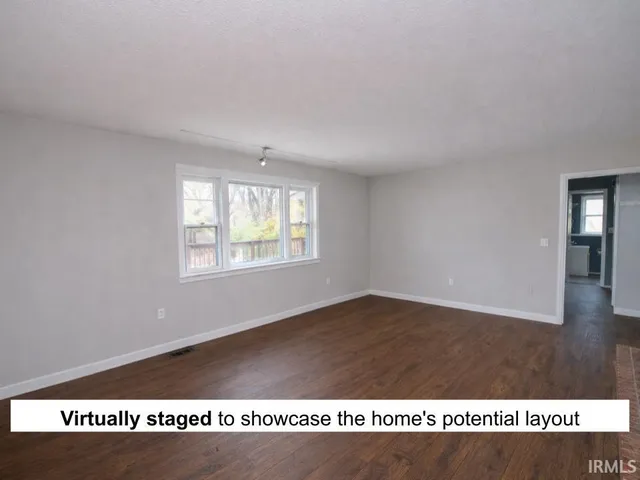 $209,900 | 8615 West State Road, Rossville, IN 46065