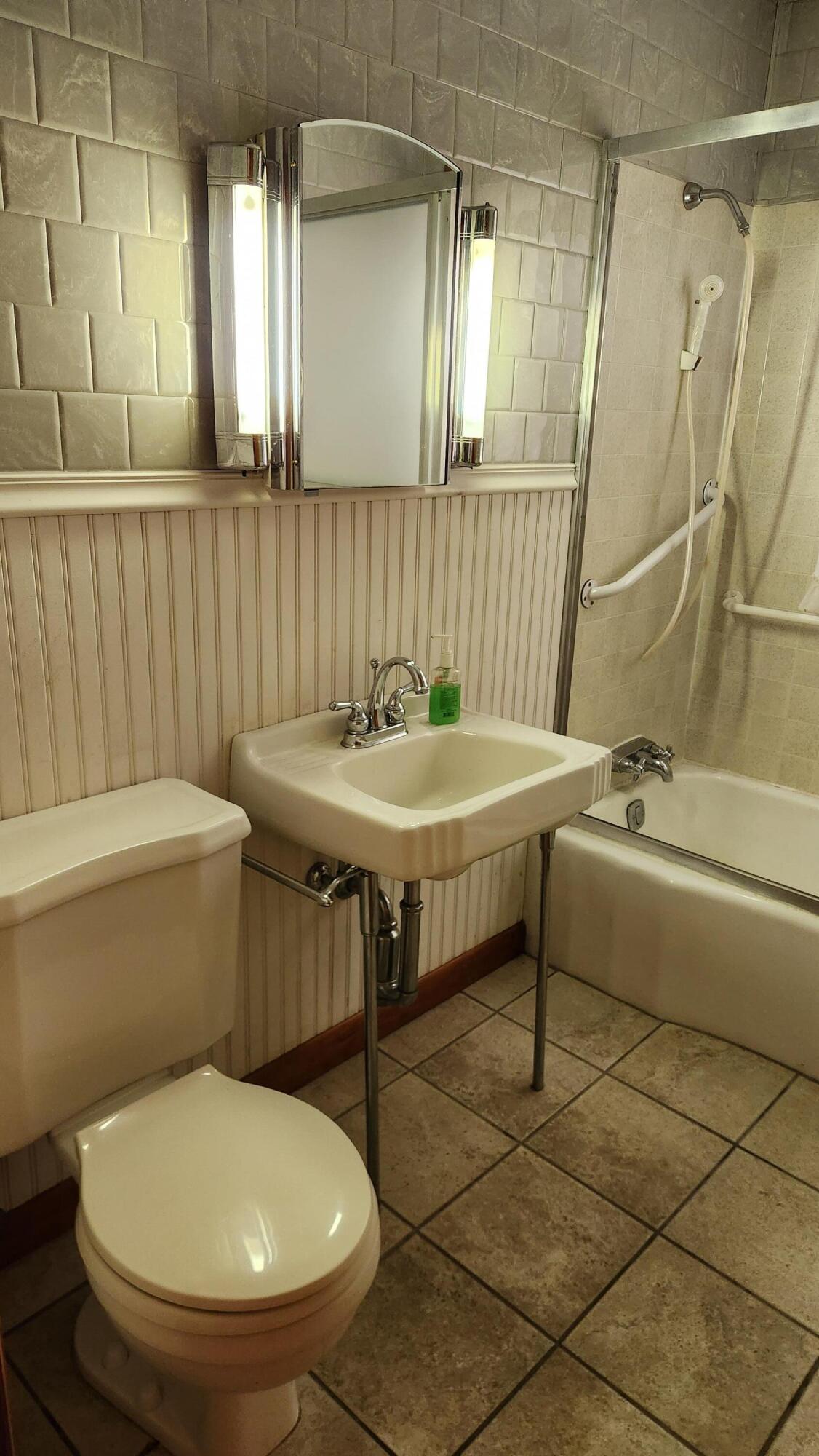 30 Spruce Street East Millinocket, ME 04430 - Photo 15 of 32 1000015219