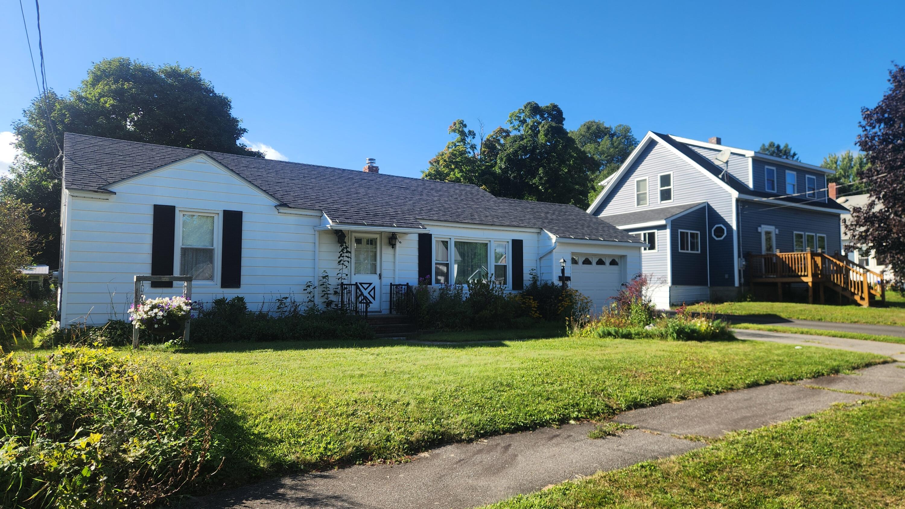 30 Spruce Street East Millinocket, ME 04430 - Photo 2 of 32 1000015357