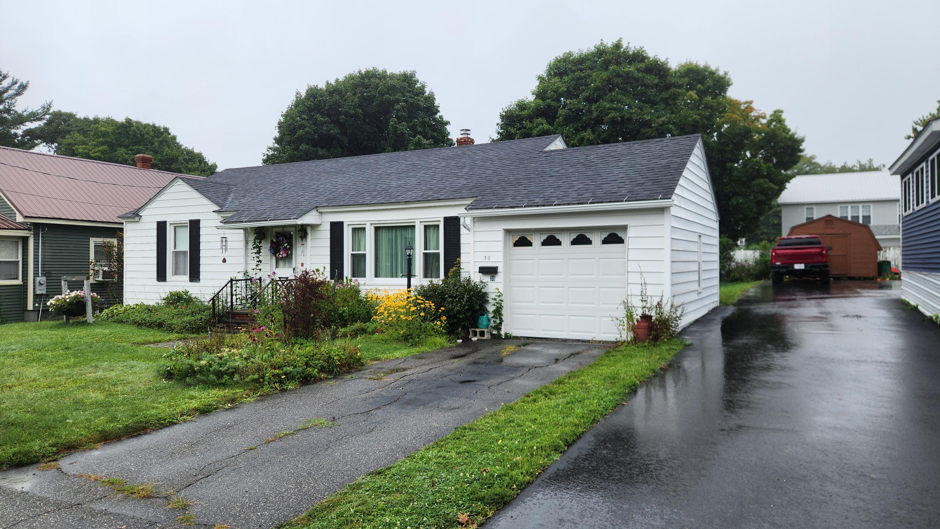 30 Spruce Street East Millinocket, ME 04430 - Photo 4 of 32 1000015237