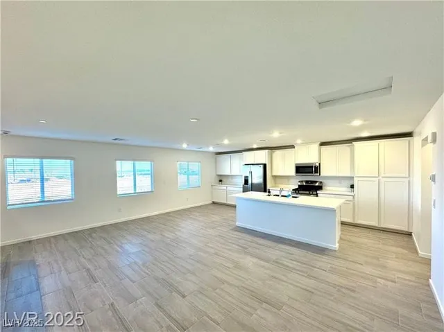 $1,700 | 9230 Chellis Hills Lane, Las Vegas, NV 89143