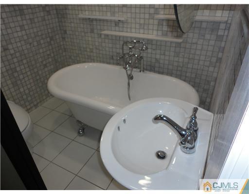 52 Richard Road Edison, NJ 08820 - Photo 18 of 19