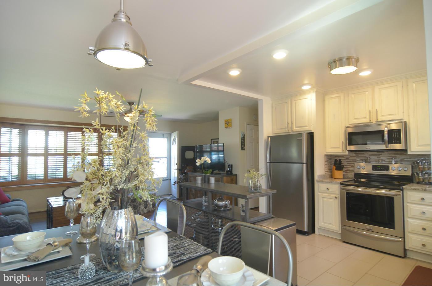 4201 Collier Road Fairfax, VA 22030 - Photo 5 of 30 Kitchen
