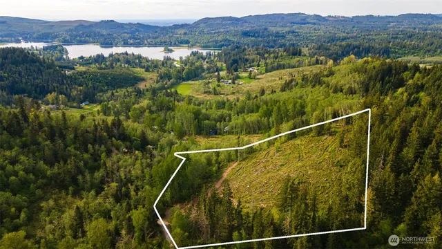 a view of a city and mountain view