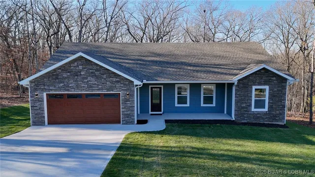 $439,000 | 85 Fox Run, Sunrise Beach, MO 65079
