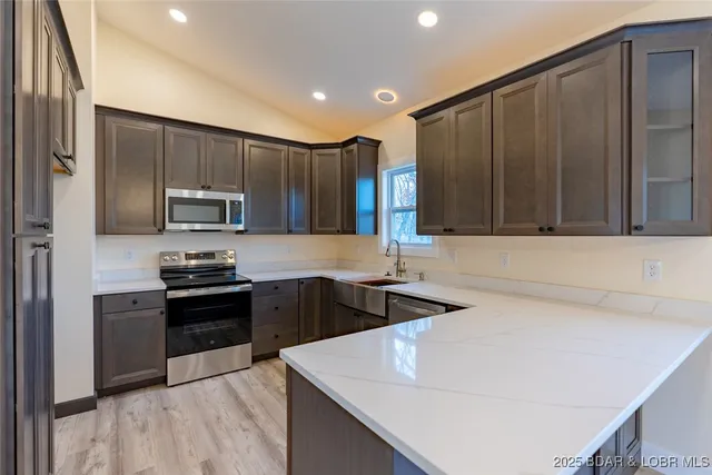 $439,000 | 85 Fox Run, Sunrise Beach, MO 65079