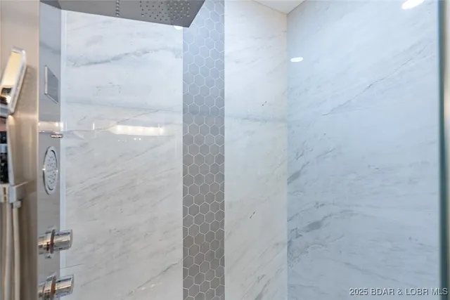 $439,000 | 85 Fox Run, Sunrise Beach, MO 65079