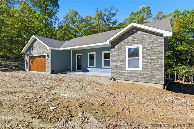 $439,000 | 85 Fox Run, Sunrise Beach, MO 65079