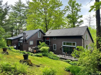 a house view with a garden space