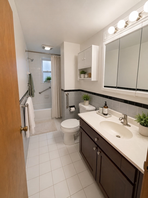 112 Chestnut Street, Unit 1 Brookline, MA 02445 - Photo 10 of 12