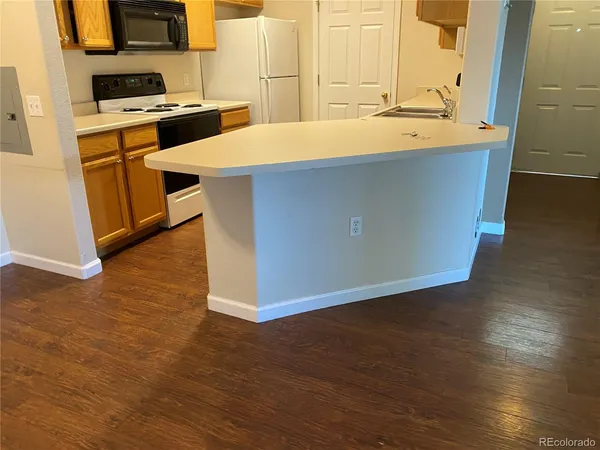 $1,595 | 18959 East Warren Drive, Unit F104, Aurora, CO 80013