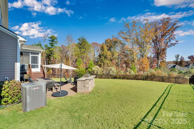 $550,000 | 17147 Belmont Stakes Lane, Charlotte, NC 28278