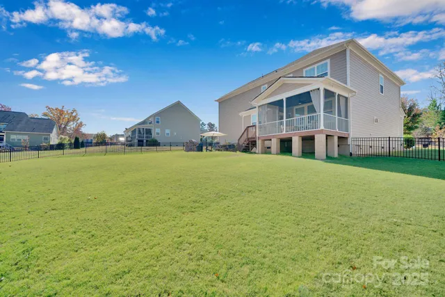 $550,000 | 17147 Belmont Stakes Lane, Charlotte, NC 28278