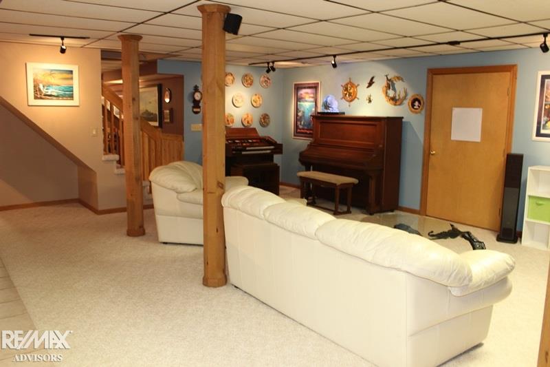 7370 Palms Road Fair Haven, MI 48023 - Photo 45 of 50 31292736-44.JPG