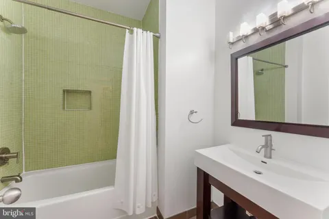 $610,000 | 333 Green Street, Unit 7, Philadelphia, PA 19123