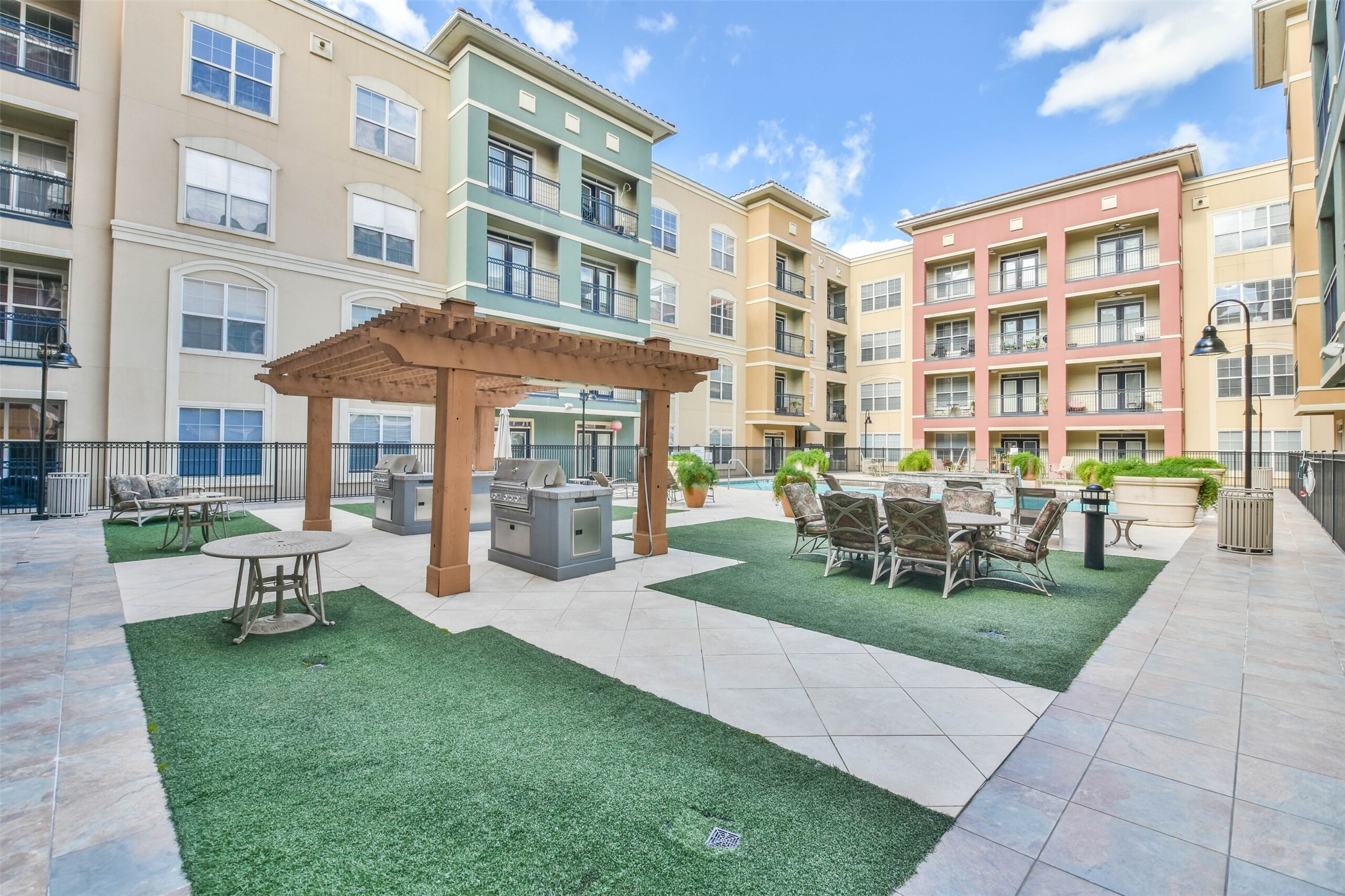 1711 Old Spanish Trail, Unit 406 Houston, TX 77054 - Photo 24 of 30 a view of a building with sitting area