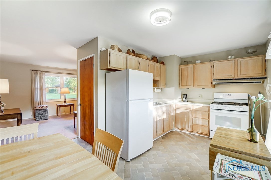 4702 Elmhurst Road Toledo, OH 43613 - Photo 9 of 29 Gallery Image 9