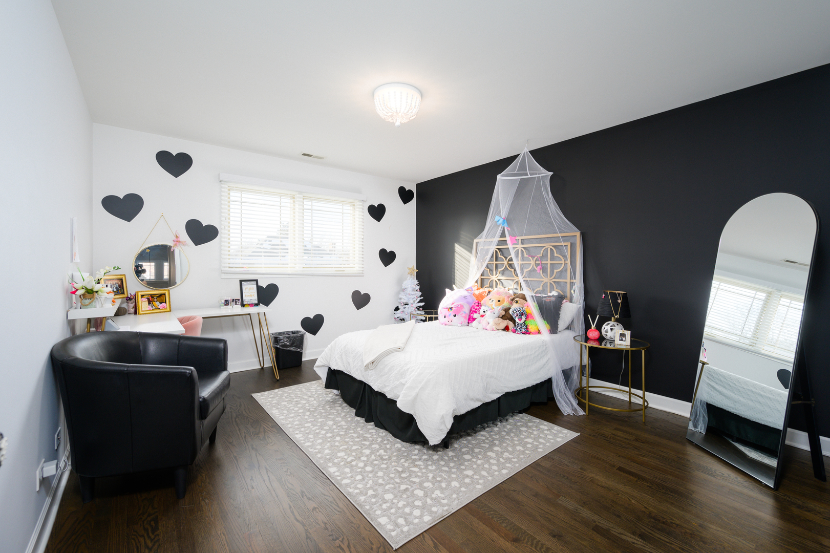 232 North Addison Avenue Elmhurst, IL 60126 - Photo 11 of 28 a living room with furniture and a flat screen tv