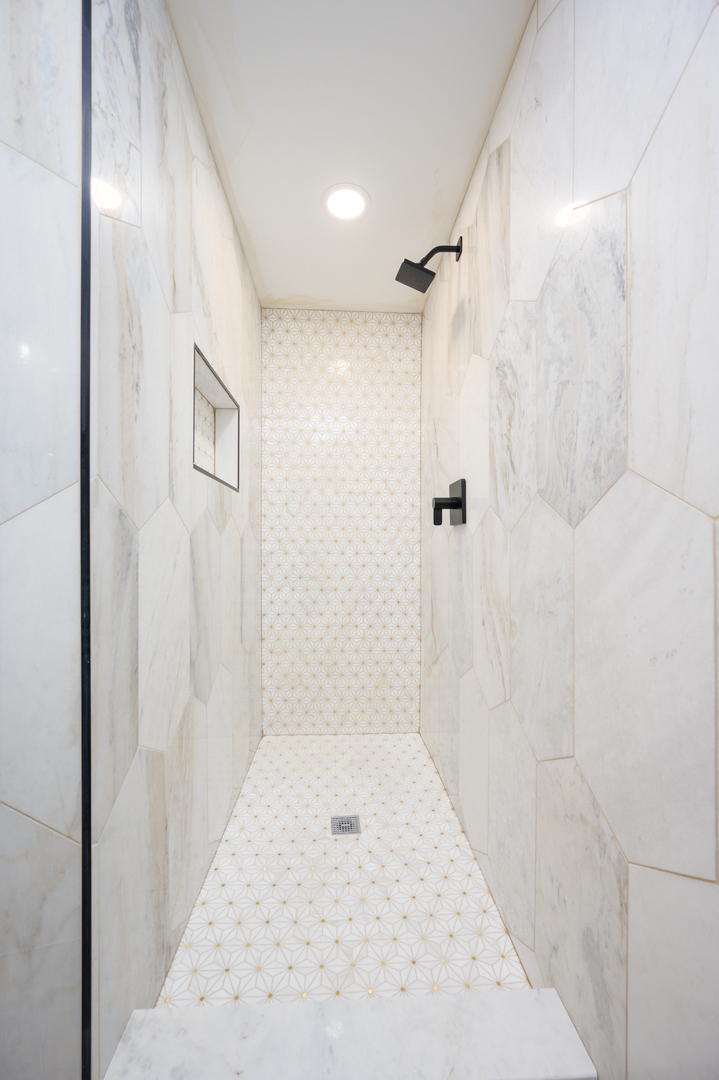 232 North Addison Avenue Elmhurst, IL 60126 - Photo 20 of 28 a bathroom with a shower