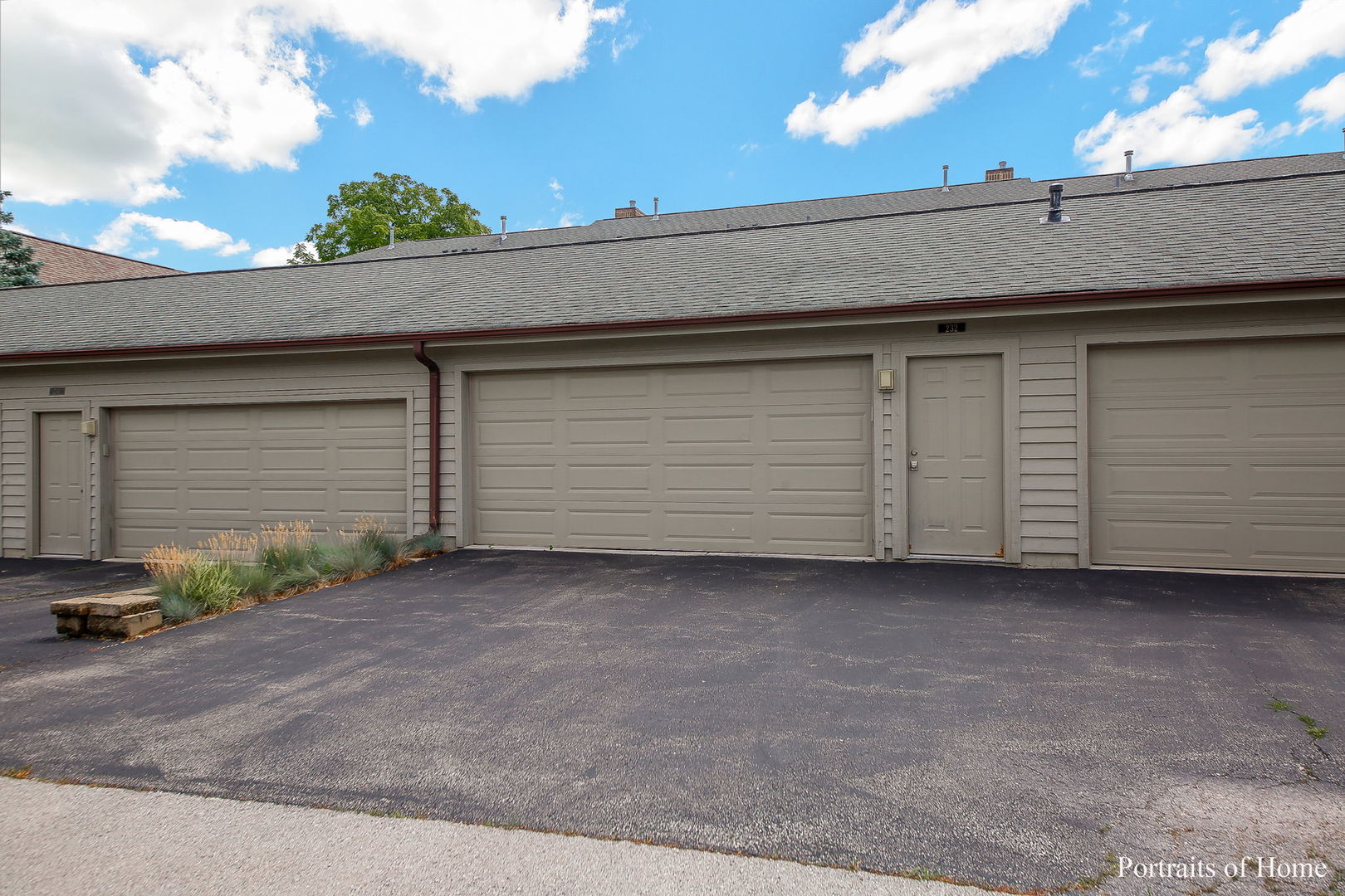 232 North Addison Avenue Elmhurst, IL 60126 - Photo 24 of 28 a view of a garage