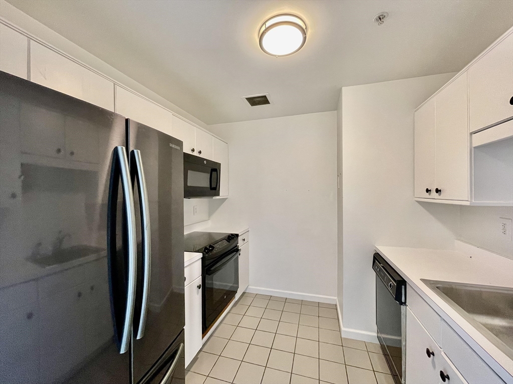 197 8th Street, Unit 210 Boston, MA 02129 - Photo 17 of 27 Gallery Image 17