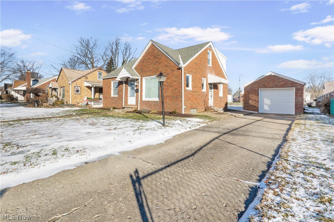 2911 15th Street Northwest Canton, OH 44708 - Photo 3 of 35