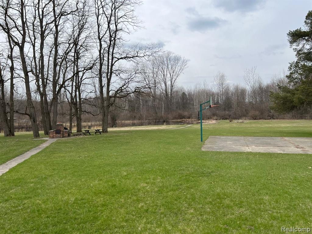 5231 Lonsberry Road Columbiaville, MI 48421 - Photo 9 of 53