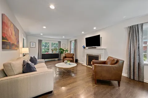$1,399,000 | 2223 Crestview Lane, Wilmette, IL 60091