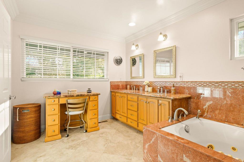 173 Pepper Tree Road Chula Vista, CA 91910 - Photo 31 of 44