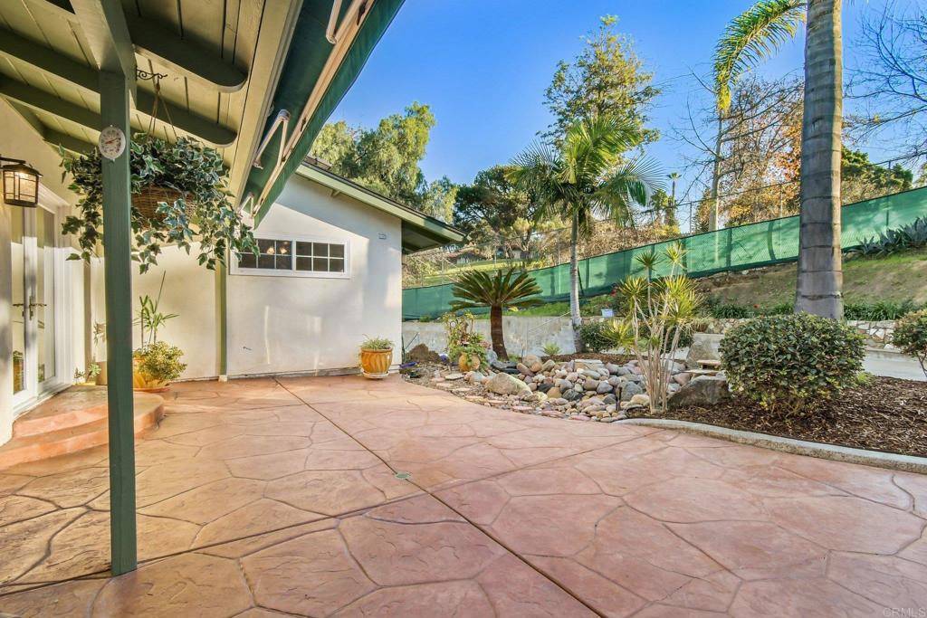 173 Pepper Tree Road Chula Vista, CA 91910 - Photo 8 of 44