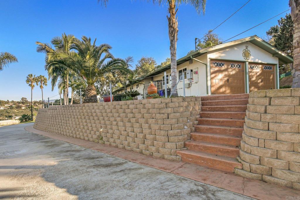 173 Pepper Tree Road Chula Vista, CA 91910 - Photo 10 of 44