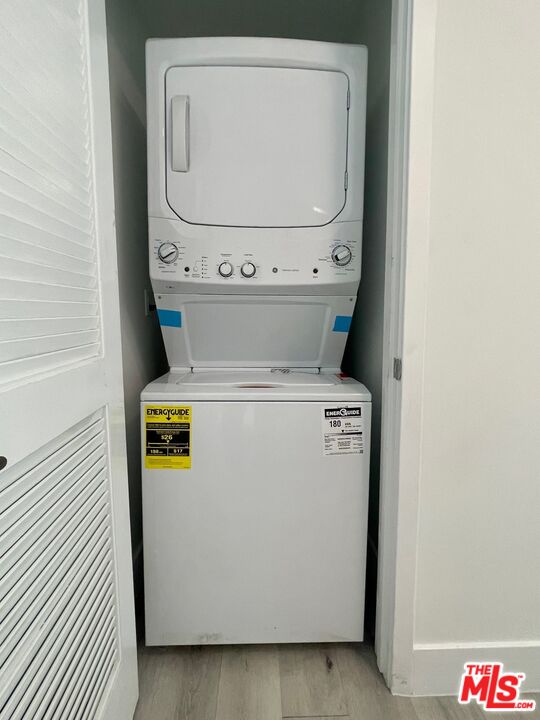 14612 Calvert Street, Unit 302 Van Nuys, CA 91411 - Photo 27 of 30