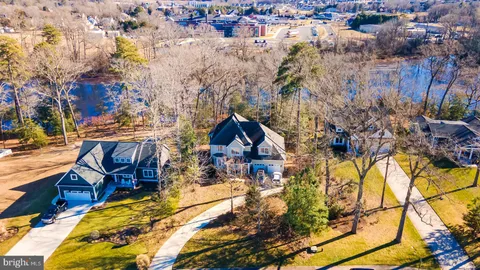 $869,000 | 142 West Shore Drive, Milton, DE 19968