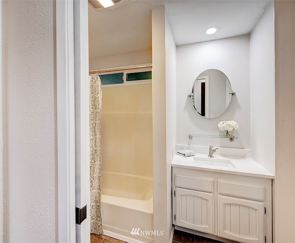 7571 Old Redmond Road, Unit 14 Redmond, WA 98052 - Photo 15 of 17 Gallery Image 15