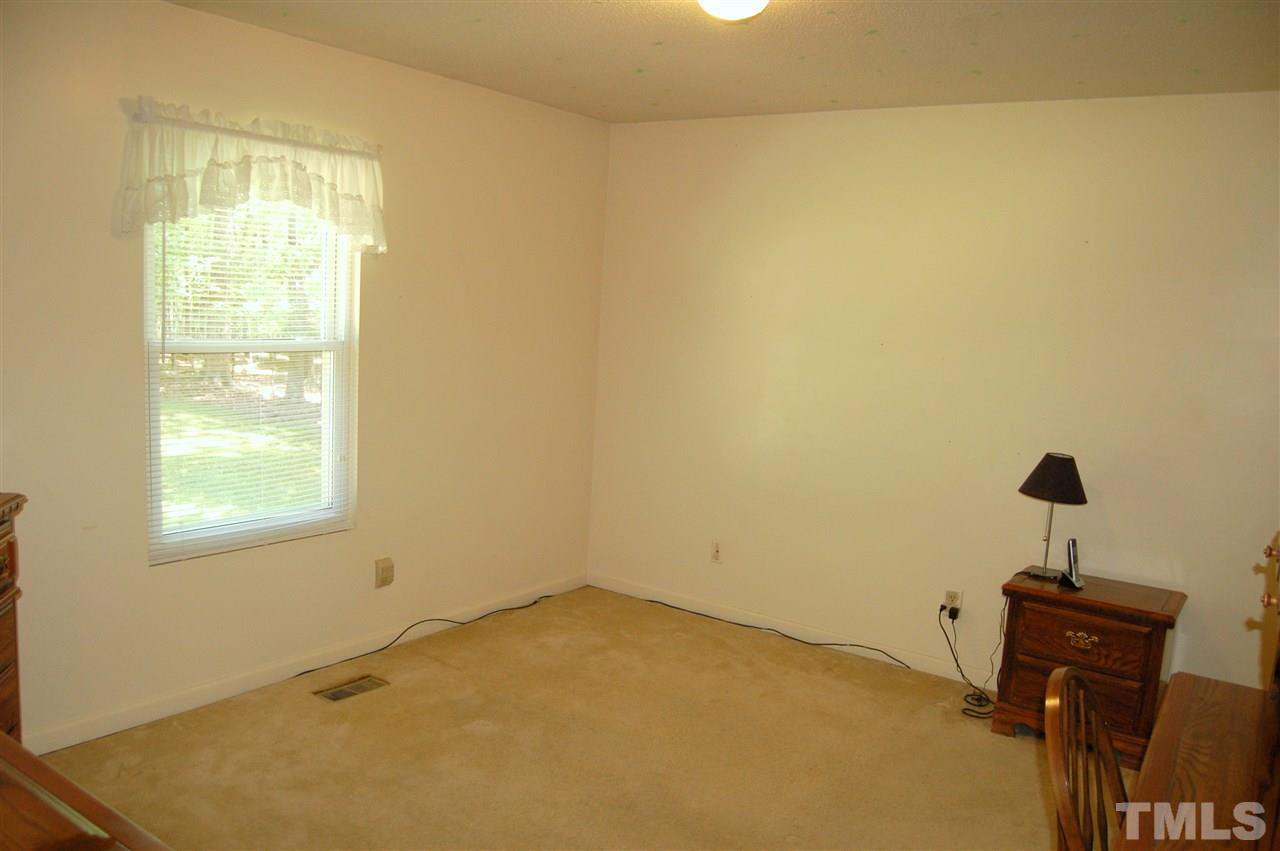804 Valetta Road Durham, NC 27712 - Photo 20 of 28 a room with a window