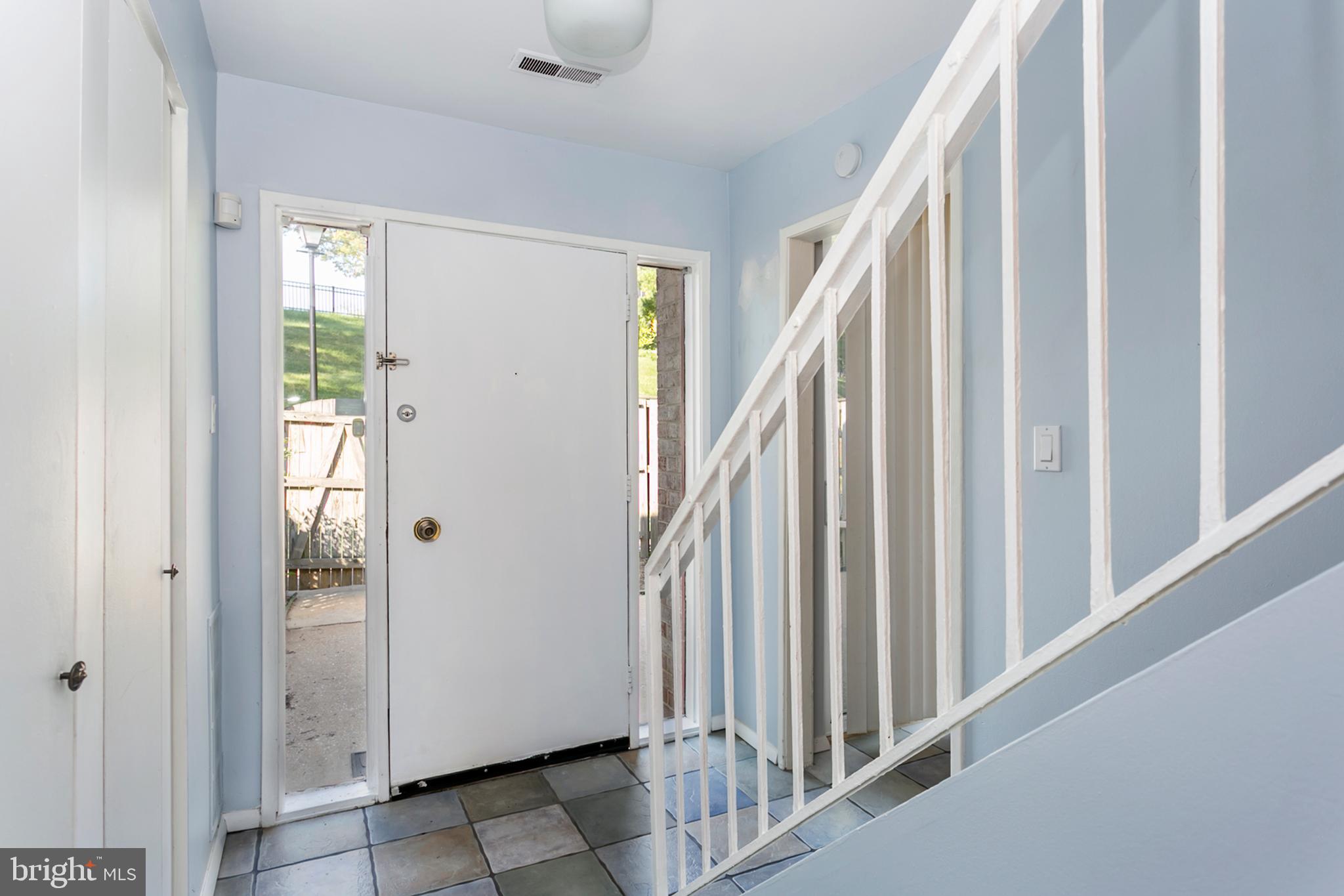 10452 Faulkner Ridge Circle, Unit 75 Columbia, MD 21044 - Photo 3 of 15 Foyer